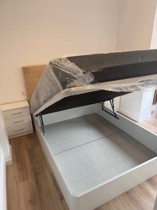 Liquidación:canapés y colchones armarios y sofas?