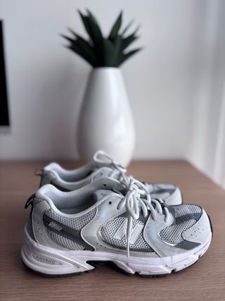 New Balance 530 Gris con caja