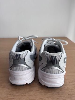 New Balance 530 Gris con caja