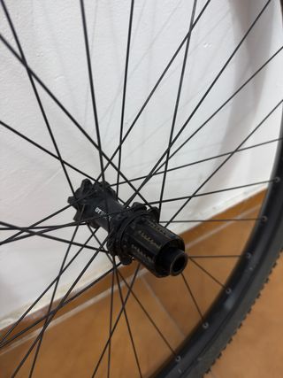 Ruedas DT Swiss X1900 + Cubiertas Nuevas