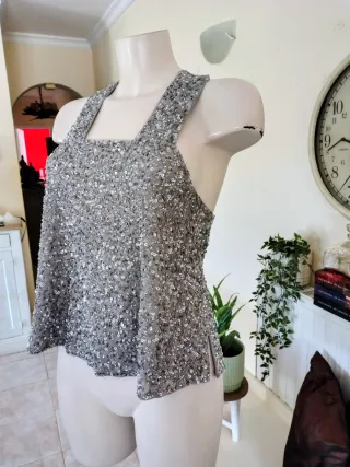 Top lentejuelas River Island plata