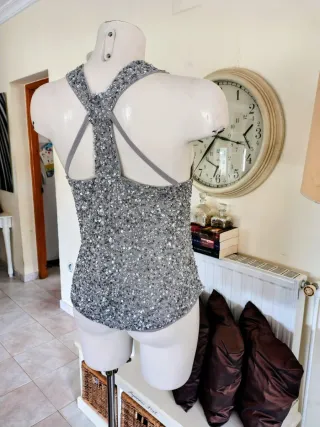 Top lentejuelas River Island plata