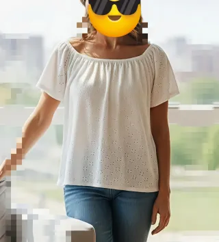 Blusa blanca calada manga corta cuello bandeja