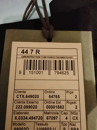 Traje Ermenegildo Zegna azul marino a estrenar.