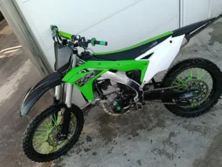 Moto Kawasaki Cross Negra/Verde/Blanca