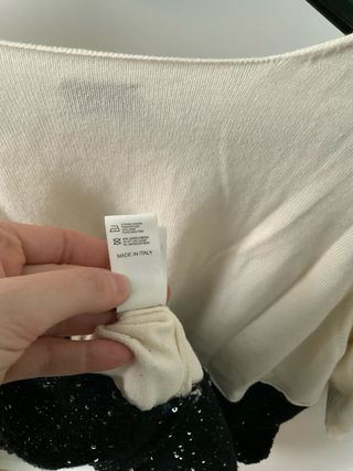 Maglioncino con paillettes beige e nere