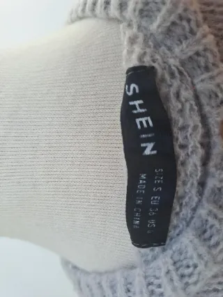 Jersey Gris Hombros Descubiertos