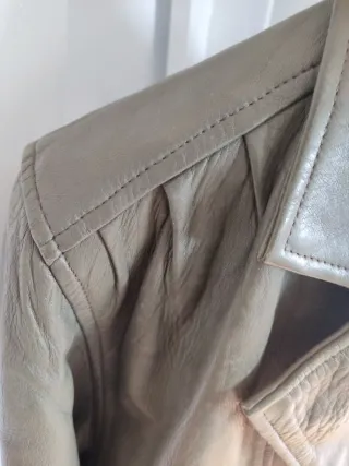 Cazadora Piel mod bomber,Burberry ,color caqui