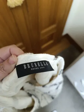 Falda de cuadros blanca y negra