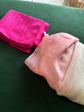 Foulard e Sciarpa Rosa e Beige