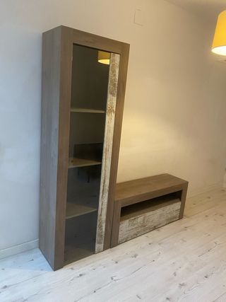 Mueble de comedor madera y cristal