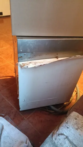 Lavastoviglie professionale per la ristorazione