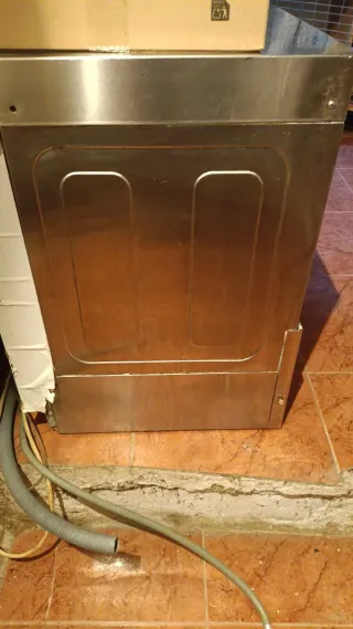 Lavastoviglie professionale per la ristorazione