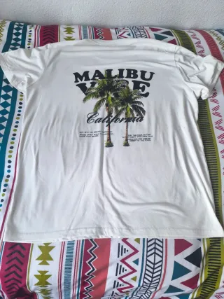 Camiseta Blanca Malibu Vibe