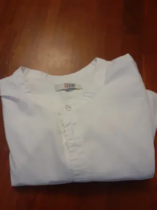 Due camice 5 euro l una