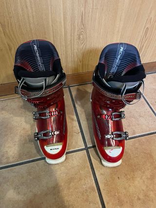 Botas de esquí rojas talla 27.5