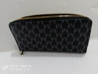 Portafoglio con logo M