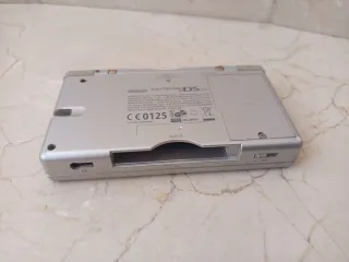 Vecchia Nintendo DS Lite Argento. Funzionante! + Custodia.