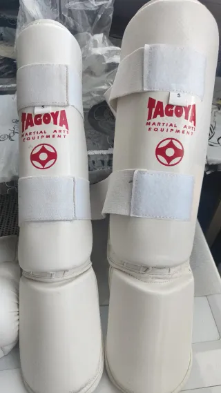 Protecciones Taekwondo Piernas y Guantes