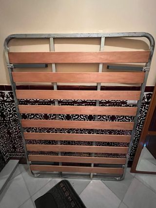 Somier de madera y metal