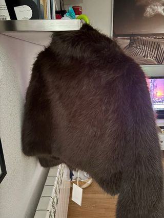 Abrigo de pelo marrón temporada avrual de zara