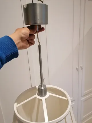 Lámpara de techo blanca y acero