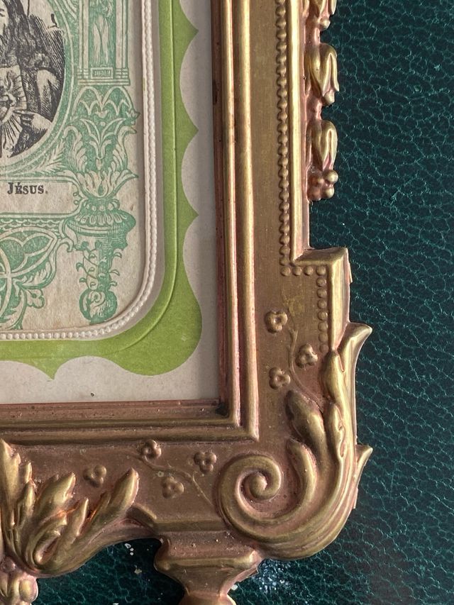 Precioso marco antiguo con grabado 1890