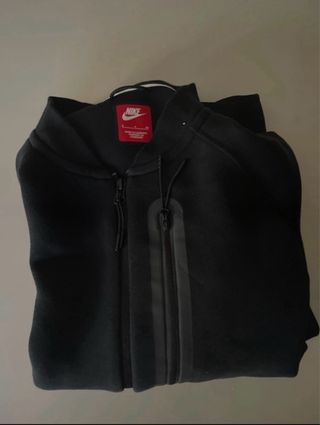 Chaqueta Nike Negra sin etiquetas