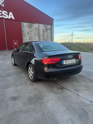 Audi A4 2009 2.0TDI 143cv