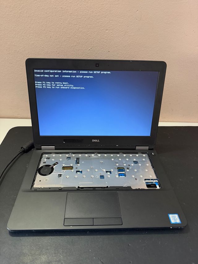 Portátil Dell i5