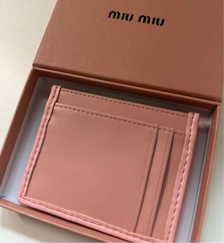 Tarjetero Miu Miu Rosa y Dorado