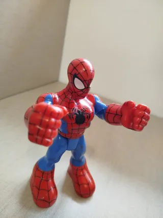 Spiderman y Vegeta Figuras Articuladas