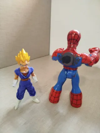 Spiderman y Vegeta Figuras Articuladas