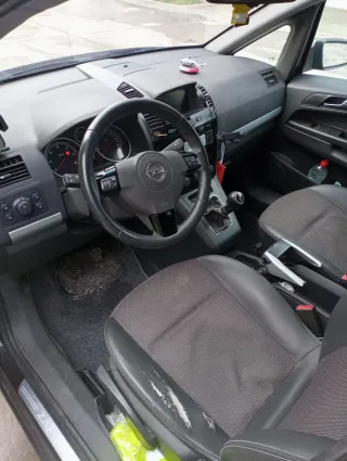 Opel Zafira 2009