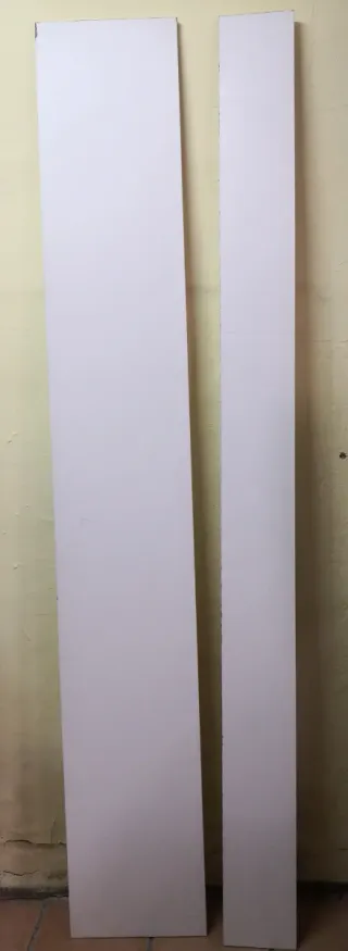 Baldas de madera blancas