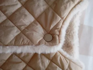 Chaleco reversible beige talla 9-10