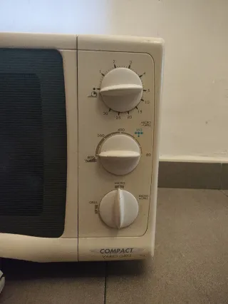 Microondas Moulinex Compact Grill