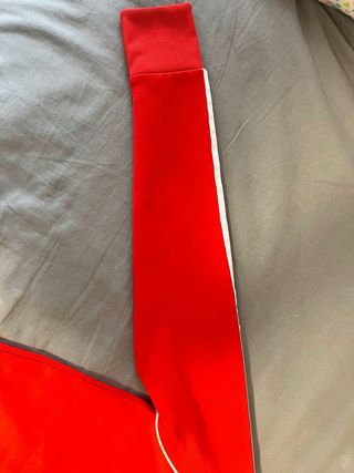 Chaqueta Adidas Roja con Cremallera