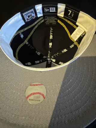 Gorra New Era Yankees Negra y Dorada