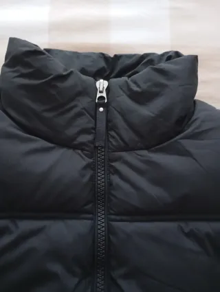 Chaleco acolchado corto negro