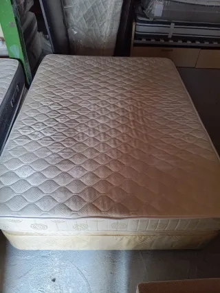 Canapé abatible y colchón ortopédico