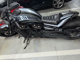 Harley-Davidson Night Rod Negra y Gris