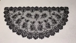 Mantilla Fallera Negra Encaje Floral