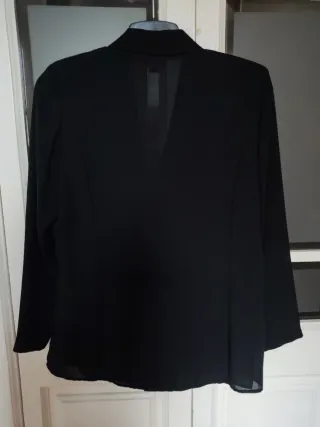 Chaqueta negra talla 42 con lentejuelas