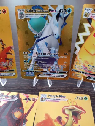 Cartas Pokémon Doradas VMAX