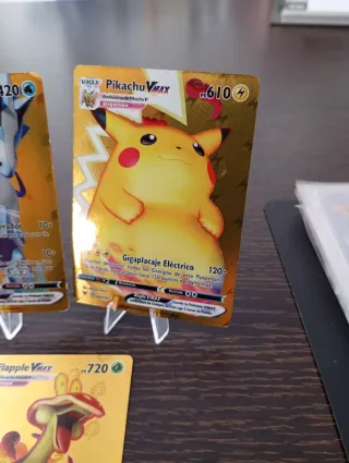 Cartas Pokémon Doradas VMAX