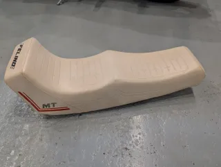 Asiento MT Felino Derbi Variant Beige