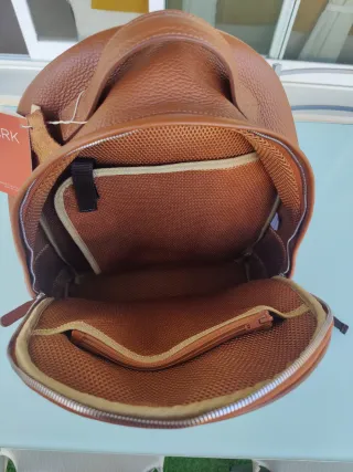 Mochila Portátil 100% Cuero Vaca (Nueva/Etiqueta)