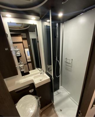 Autocaravana Benimar 5 plazas – Full equipada