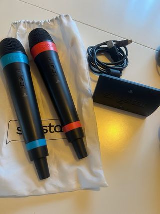 PS3 + Juegos Singstar + Buzz + Micrófonos